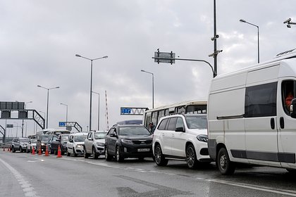 Автомобильное движение по Крымскому мосту возобновили