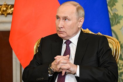 Путин начал знакомиться с подборками обращений граждан