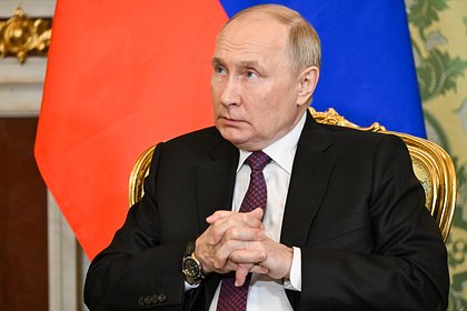 Путин начал знакомиться с подборками обращений граждан