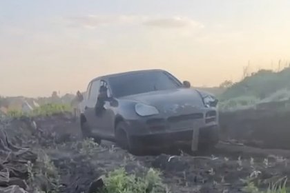 В зоне спецоперации заметили Porsche Cayenne в составе бригады ВС России