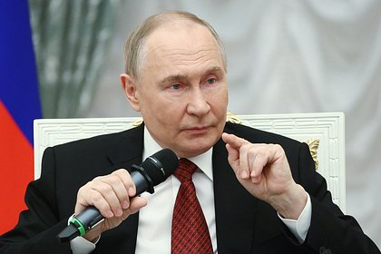Офицеры начали массово делать селфи на встрече с Путиным