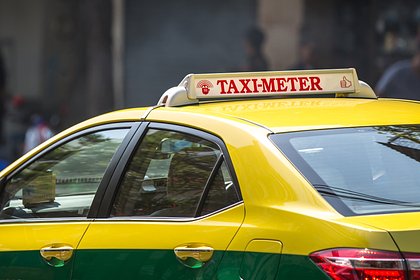 Курьеры спасли таксистку от насильника