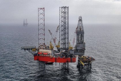 У российских газовых вышек в Черном море заметили морские дроны ВСУ