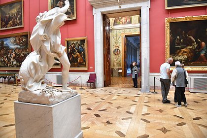 Директор Эрмитажа рассказал о пользе «Луврской истории» для российского музея