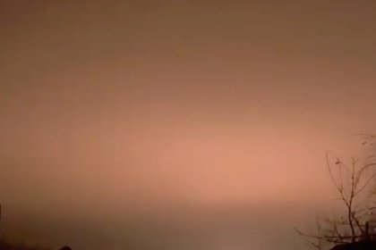 Серию взрывов в украинском городе сняли на видео