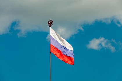 Российские военные подняли флаг в Северске