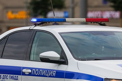 В российском регионе водитель иномарки протаранил автобус с детьми и уехал