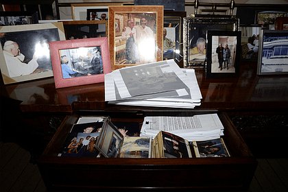 В США начали искать добровольцев для редактирования файлов Эпштейна