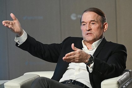 Медведчук обвинил Зеленского в лишении Украины права на существование