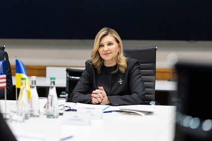 Политтехнолог объяснил эффект новости о красных ногтях Елены Зеленской