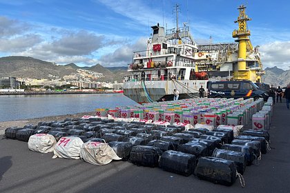 Испанцы перехватили корабль с тоннами кокаина и соли