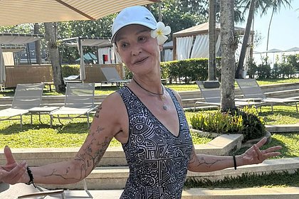 70-летняя Ирина Хакамада снялась в купальнике