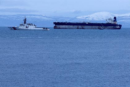 Россиянин с захваченного США танкера рассказал о походах в туалет под дулом автомата