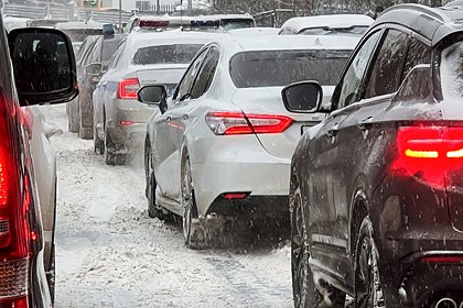 Автовладельцам назвали правила ухода за аккумулятором в мороз