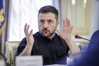 На Украине считают, что США могли дать команду для принуждения Зеленского к мирному соглашению. О чем идет речь?