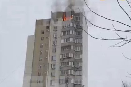 В Москве на 17-м этаже горящей высотки оказались заблокированы люди