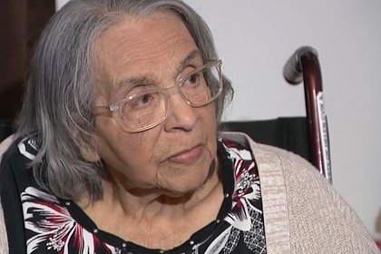 Страховая компания четырежды объявила умершей живую женщину