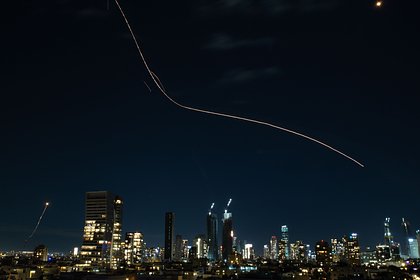 Иран ударил сверхтяжелыми ракетами по объектам США и Израиля