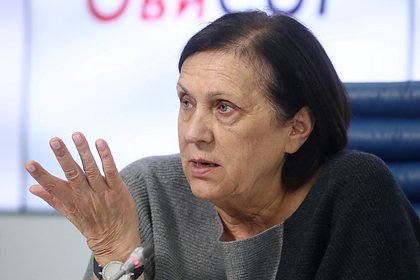 Мать Овечкина пошутила о первом действии сына в Москве