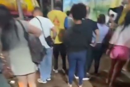 Известная певица не пережила катания на карусели