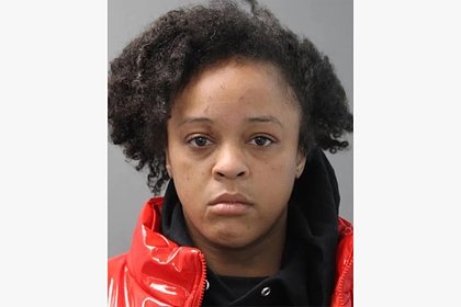 Женщина бросила динамит в спящего бойфренда и лишила его руки