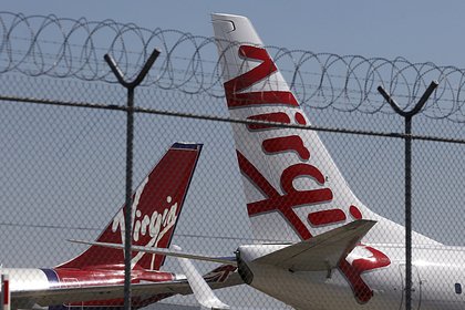 Пассажир раскритиковал «заплесневелые» ноги попутчицы в самолете и снял их на видео