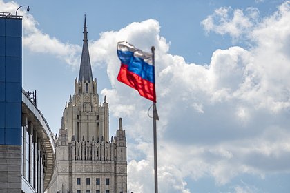 В МИД России высказались о возможной передаче элементов ядерного оружия Киеву