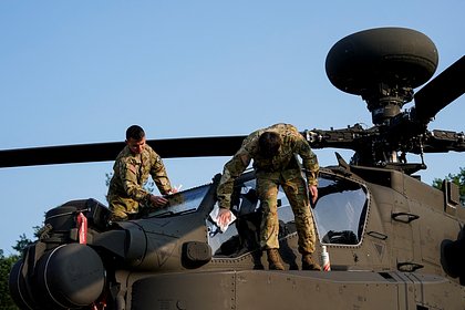 Увеличение количества военных вертолетов США у Дубая увидели со спутника