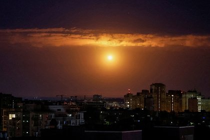 Пожар в Днепропетровске после удара БПЛА сняли на видео