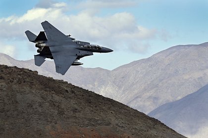 Журналисты назвали возможную причину падения американского истребителя F-15E