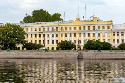 Кронштадт закрыли на въезд и выезд