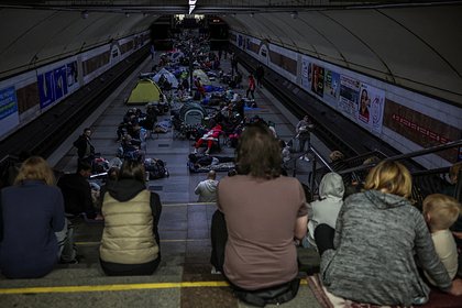 Киевляне приготовились ночевать в метро