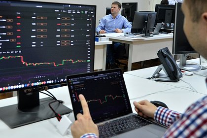 Индекс Мосбиржи упал до нового минимума
