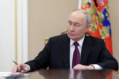 Путин подписал закон об увеличении пошлин для мигрантов