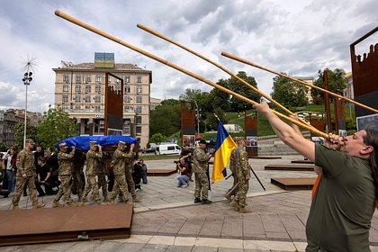 Застрелен без признаков насильственной смерти. На Украине расследуют странную гибель комбрига ВСУ
