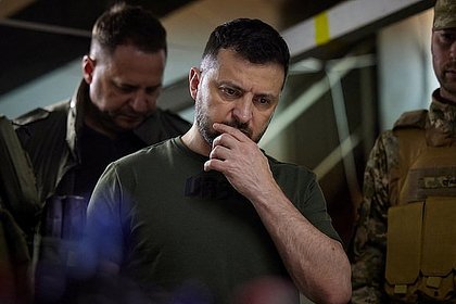 Экс-премьер Украины выступил с тревожным для Зеленского заявлением