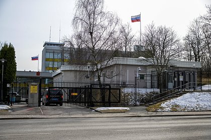 Посольство рассказало об атаках дронов на российские учреждения в Швеции