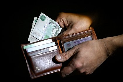 Россиянам дали совет по сохранению сбережений при падающем рубле