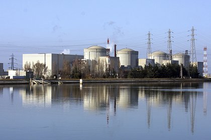 Во Франции из-за аномальных условий пришлось остановить три атомных реактора