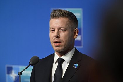 Прохожий плюнул в Мадьяра