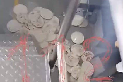 Коломенский хлебозавод в Москве выставлял на продажу подобранные с пола пиццы