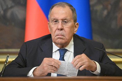 Лавров заявил о попытках Запада настроить людей против власти