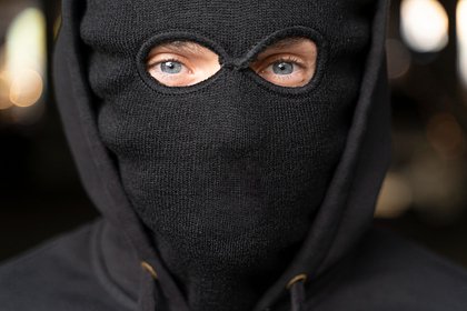 На украинку напали неизвестные в военной форме