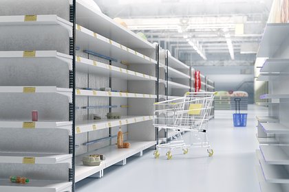 В магазинах Киева начали пустеть полки с продуктами