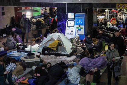 Киевляне снова приготовились ночевать в метро