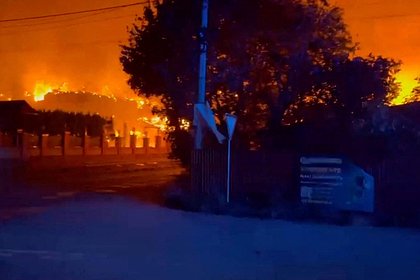 Масштаб пожара после детонации военного склада под Киевом показали на видео