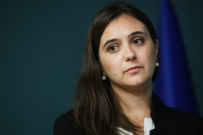 «Против всех, кто за мир». Мендель попала под санкции Зеленского. Экс-пресс-секретарь президента стала его главным критиком