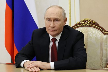 Мечтавший стать Путину «сыном от Африки» житель Уганды привез ему особенный подарок