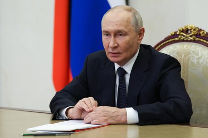 Путин прилетел в постсоветскую страну