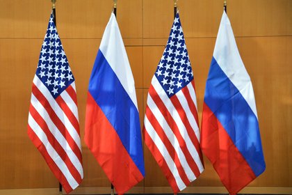 Стало известно о трех «выгодных стимулах» от США для России ради перемирия